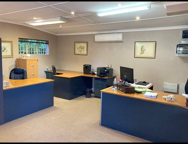 297M² OFFICE FOR SALE IN HILTON CENTRAL